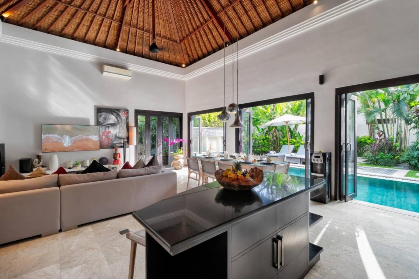 The Residence Seminyak Esterno foto