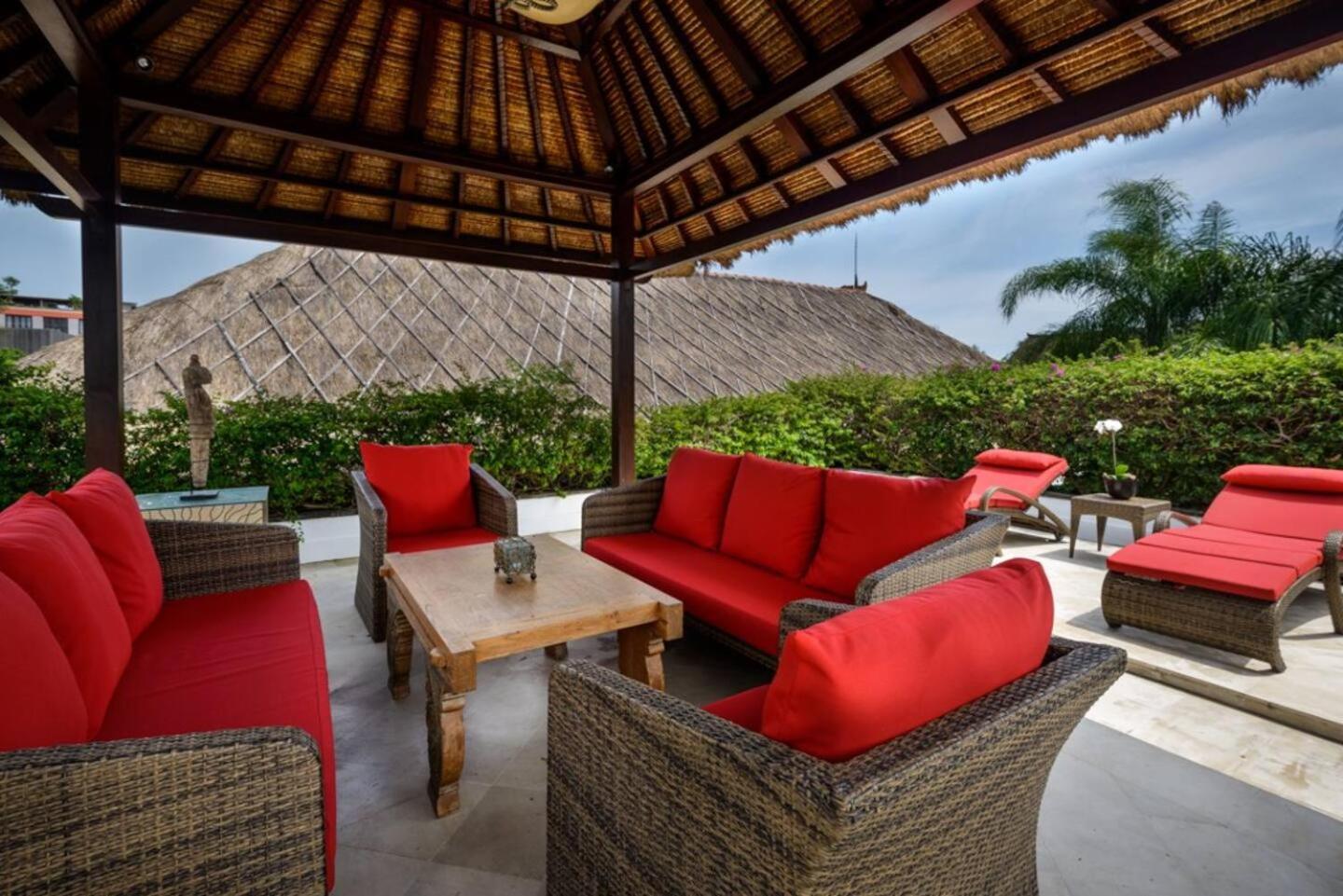 The Residence Seminyak Esterno foto