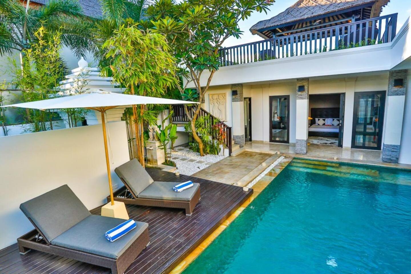 The Residence Seminyak Esterno foto
