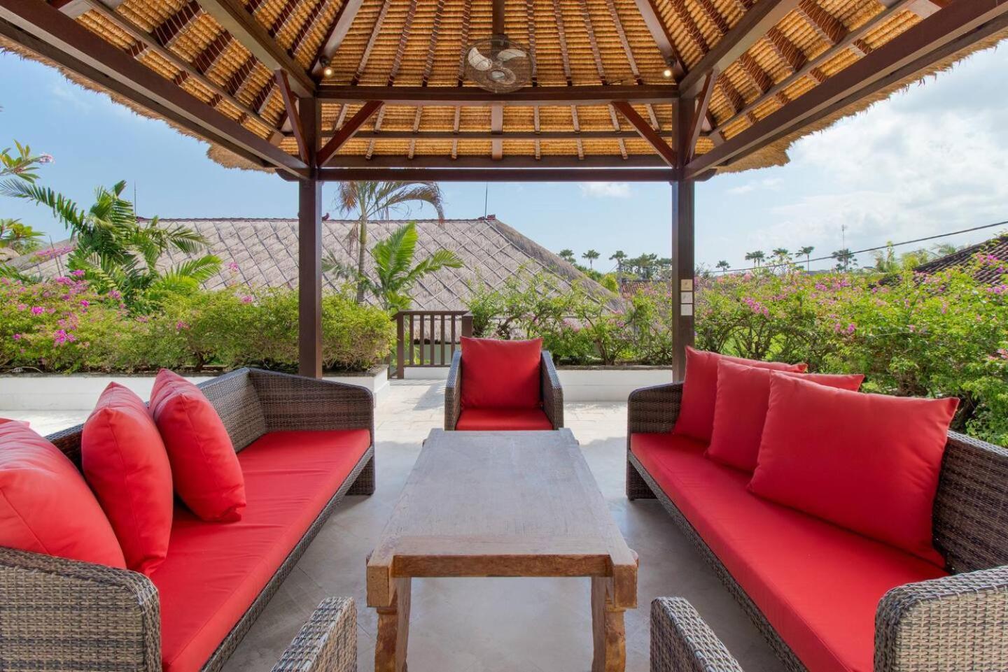 The Residence Seminyak Esterno foto