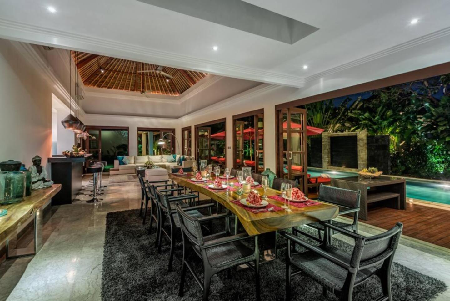 The Residence Seminyak Esterno foto