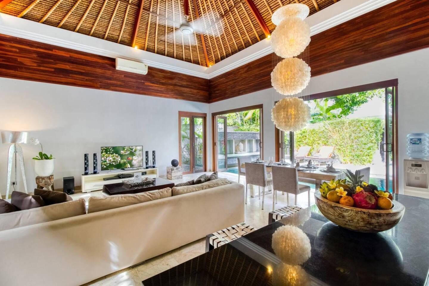 The Residence Seminyak Esterno foto