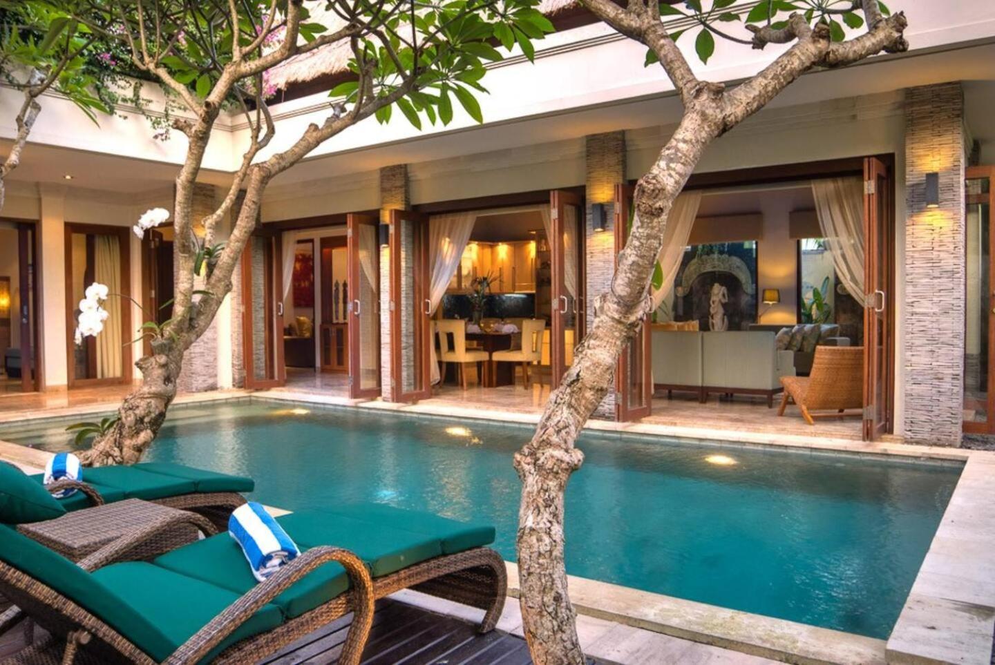 The Residence Seminyak Esterno foto
